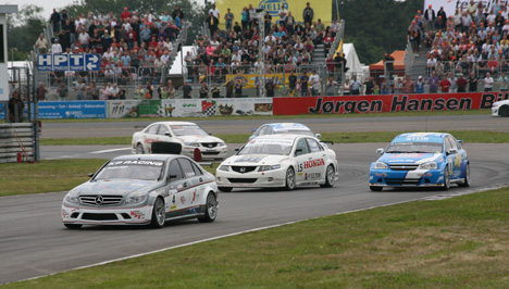 Weekenden der bedst huskes som Tom Pedersen's superweekend i KP Racing's Mercedes - Han præsterede hele 8 omgange i front.